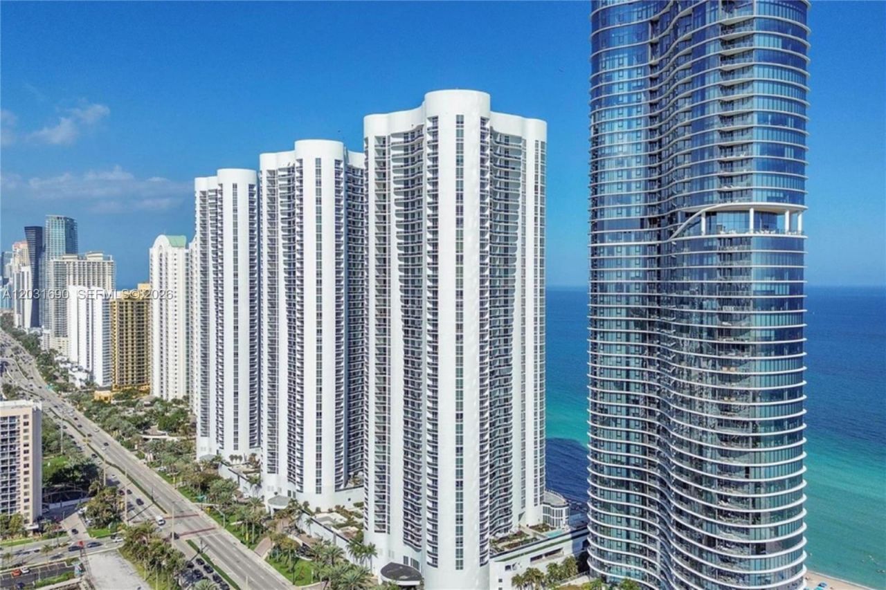 15811 Collins Ave , Unit 403, Sunny Isles Beach, FL 33160 Photo