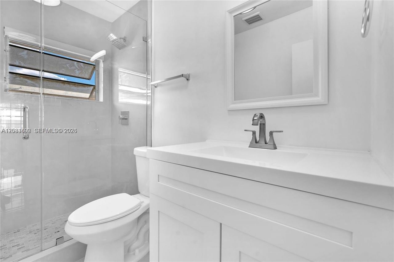 1100 Atlantic Shores Blvd , Unit 402, Hallandale Beach, FL 33009 Photo