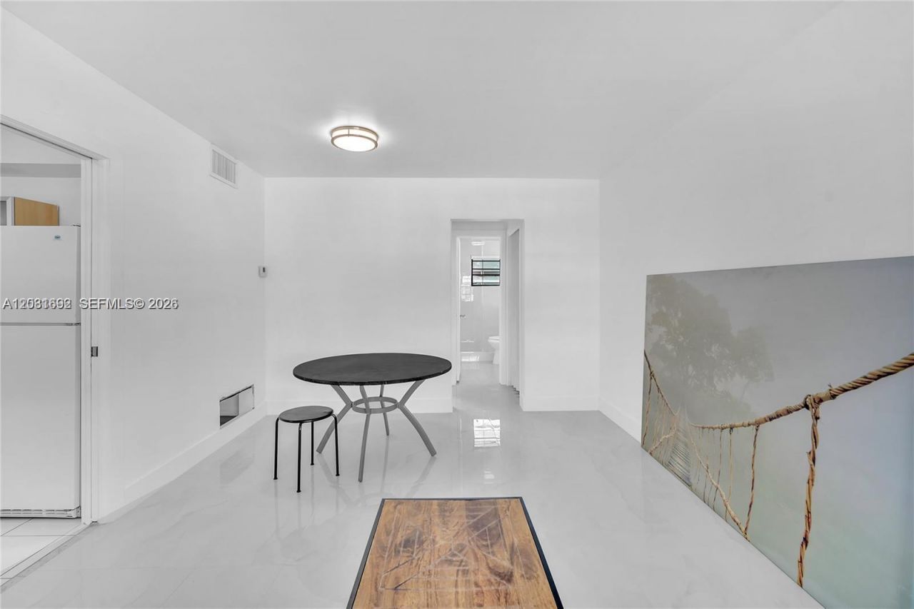 1100 Atlantic Shores Blvd , Unit 402, Hallandale Beach, FL 33009 Photo