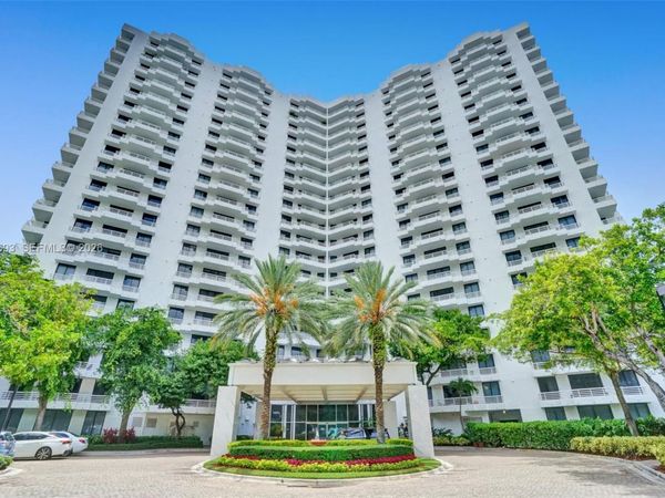 3300 NE 192nd St , Unit PH03, Aventura, FL 33180