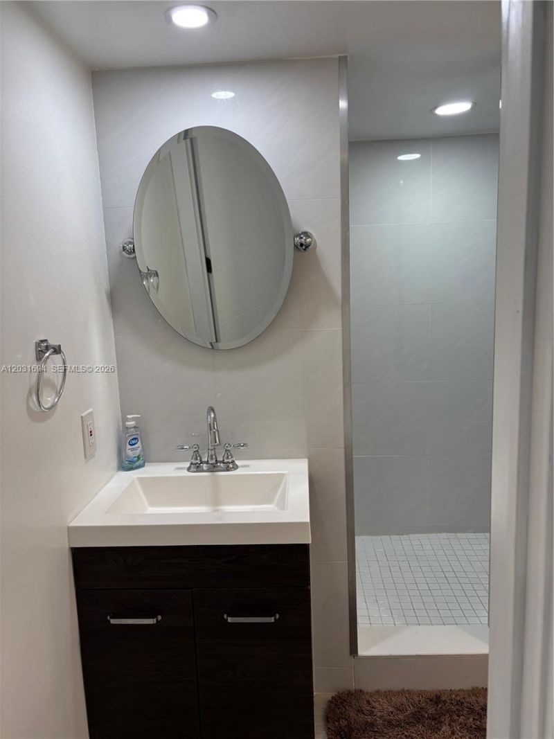 1717 N Bayshore Dr, Unit A-1652, Miami, FL 33132 Photo