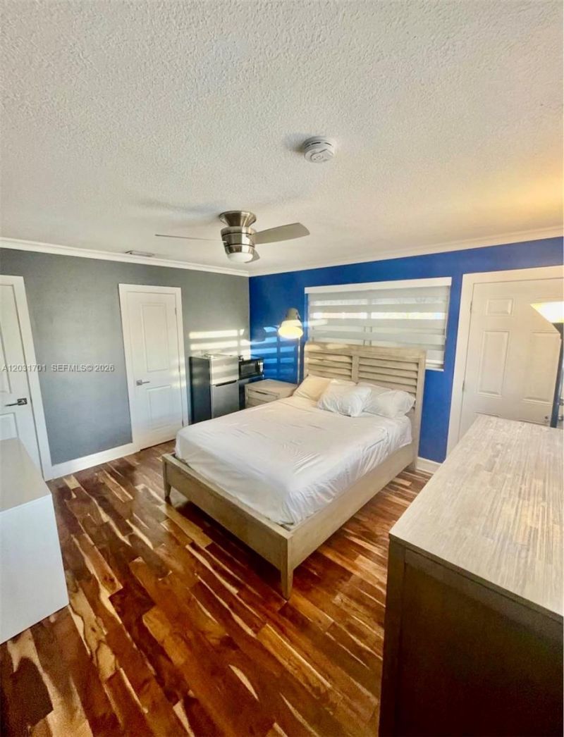 6220 W 10th Ave, Hialeah, FL 33012 Photo