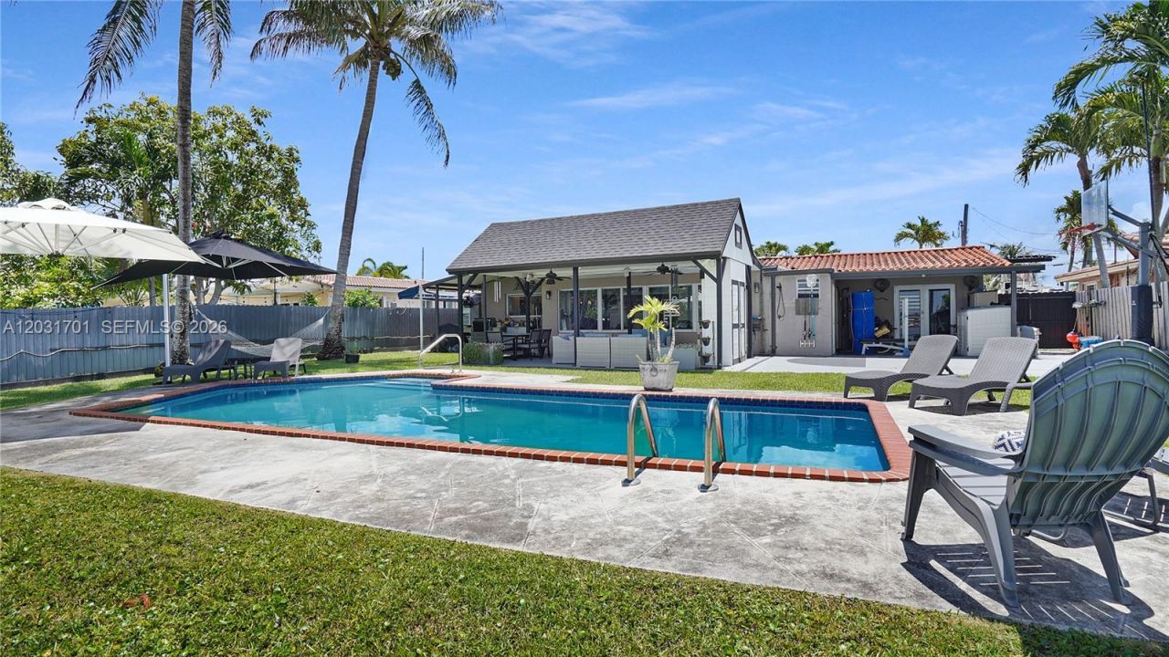 6220 W 10th Ave, Hialeah, FL 33012 Photo