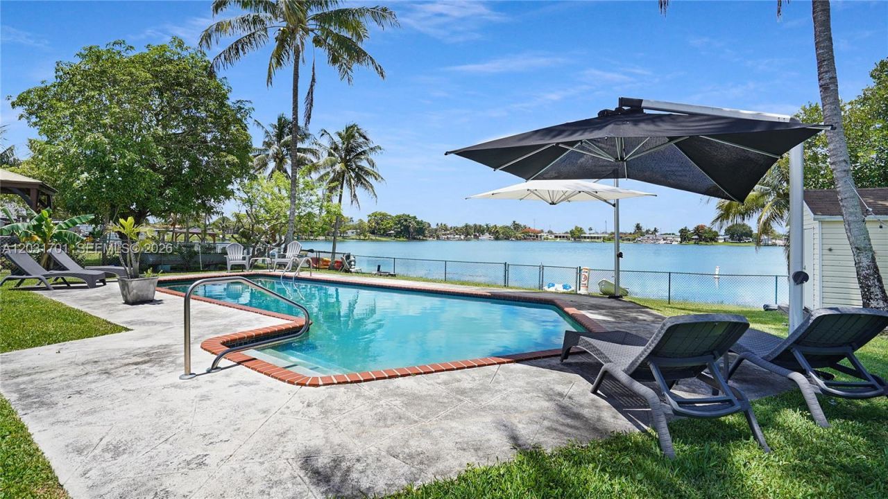 6220 W 10th Ave, Hialeah, FL 33012 Photo