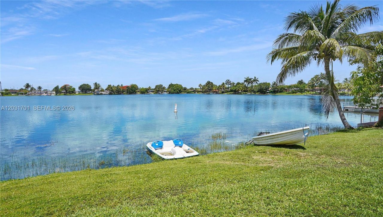 6220 W 10th Ave, Hialeah, FL 33012 Photo