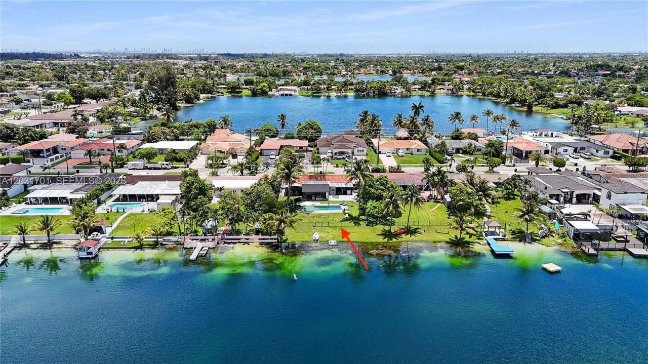 6220 W 10th Ave, Hialeah, FL 33012 Photo