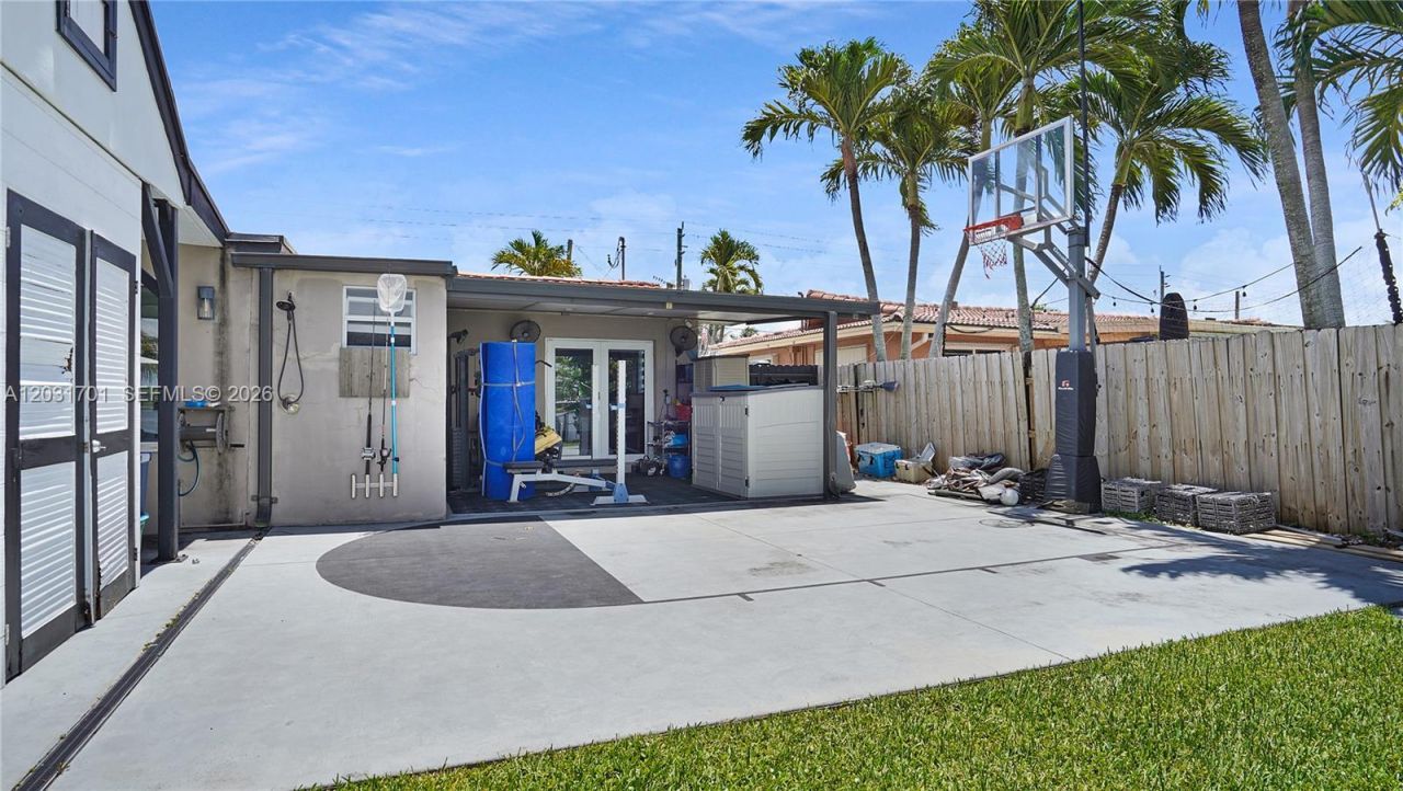 6220 W 10th Ave, Hialeah, FL 33012 Photo