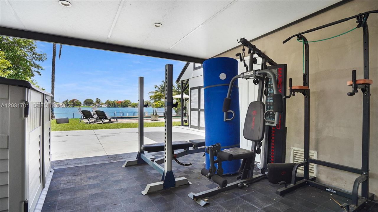 6220 W 10th Ave, Hialeah, FL 33012 Photo