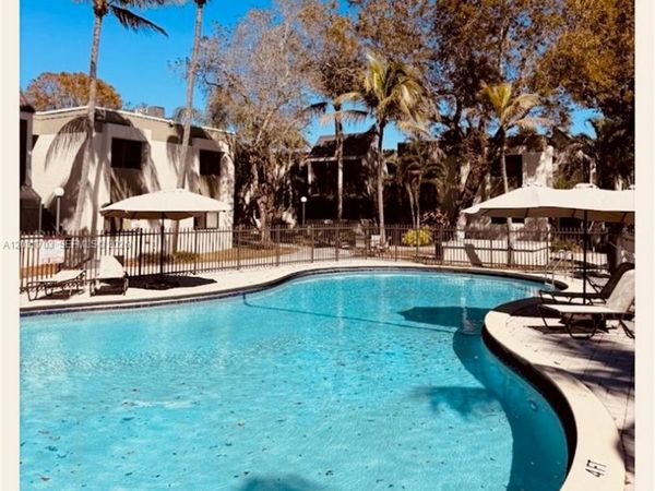 7957 SW 104th St , Unit 207B, Miami, FL 33156