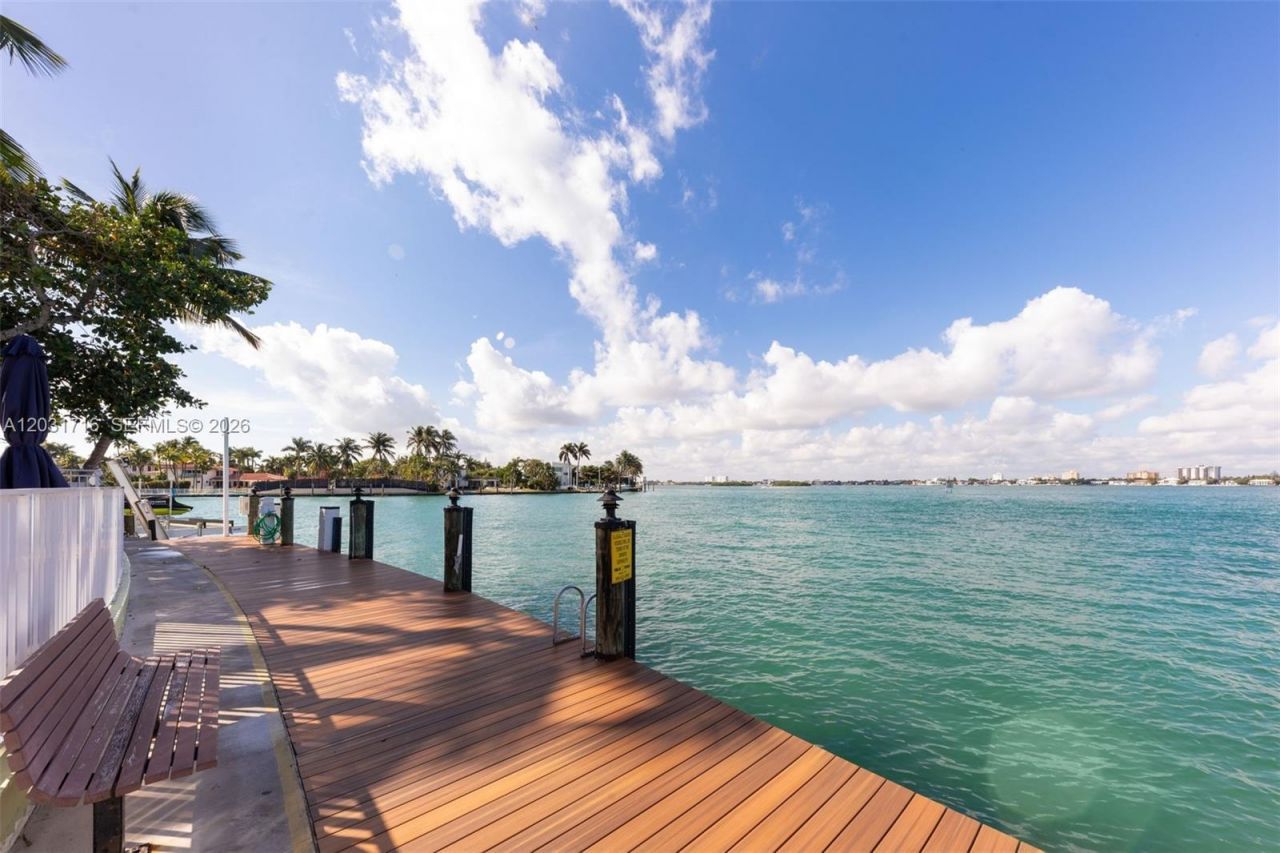 10350 W Bay Harbor Dr , Unit 5E, Bay Harbor Islands, FL 33154 Photo