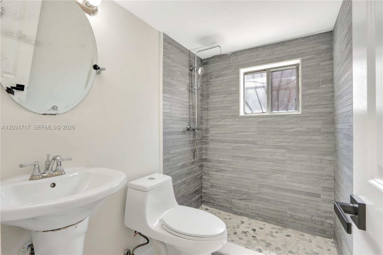 7732 W 29th Way , Unit 102, Hialeah, FL 33018 Photo