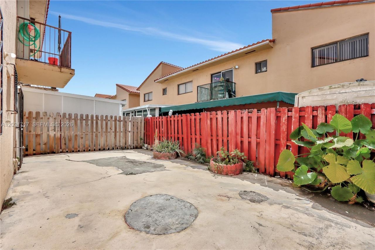 7732 W 29th Way , Unit 102, Hialeah, FL 33018 Photo