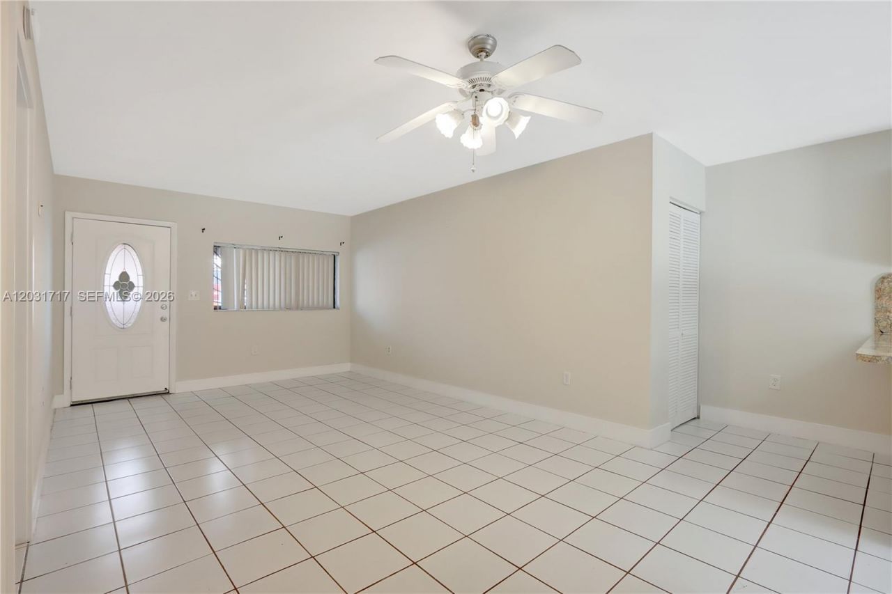 7732 W 29th Way , Unit 102, Hialeah, FL 33018 Photo