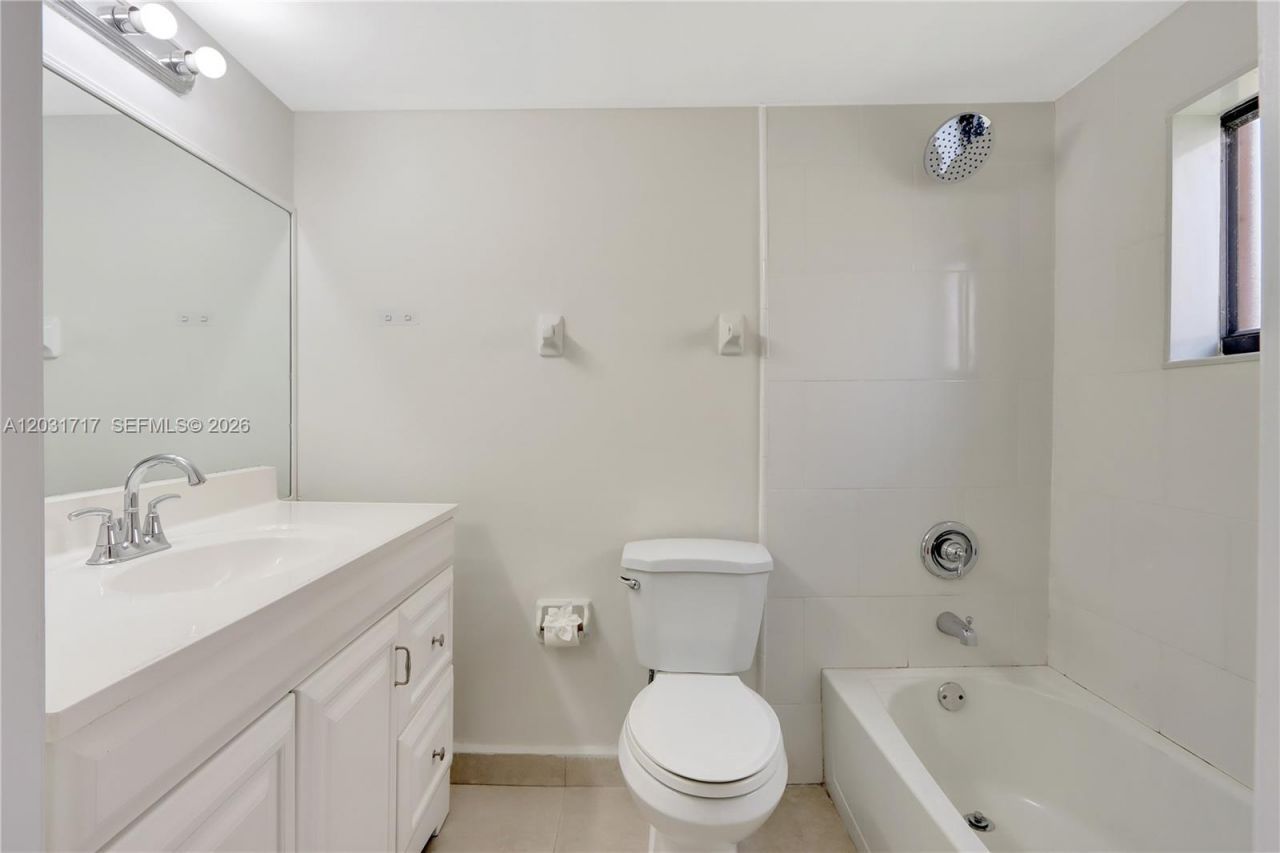 7732 W 29th Way , Unit 102, Hialeah, FL 33018 Photo