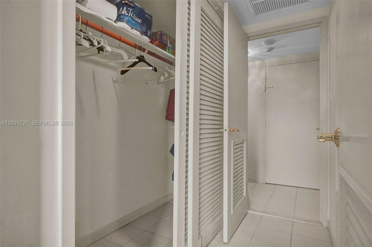 4747 Collins Ave, Unit 510, Miami Beach, FL 33140 Photo
