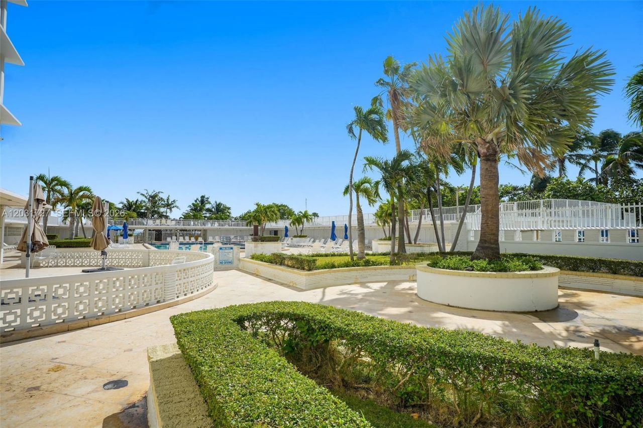 4747 Collins Ave, Unit 510, Miami Beach, FL 33140 Photo