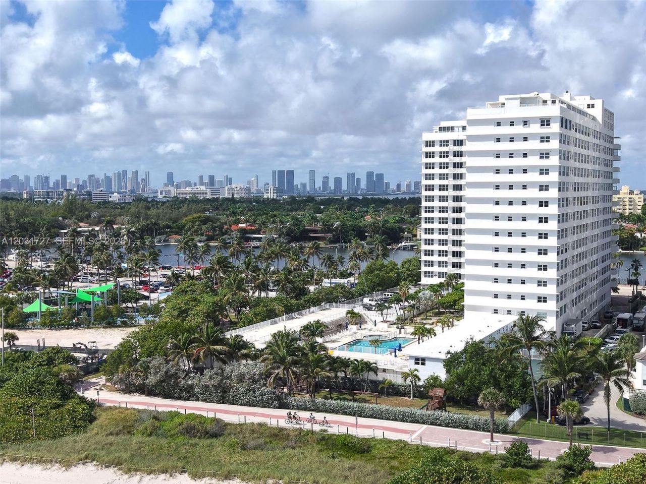 4747 Collins Ave, Unit 510, Miami Beach, FL 33140 Photo