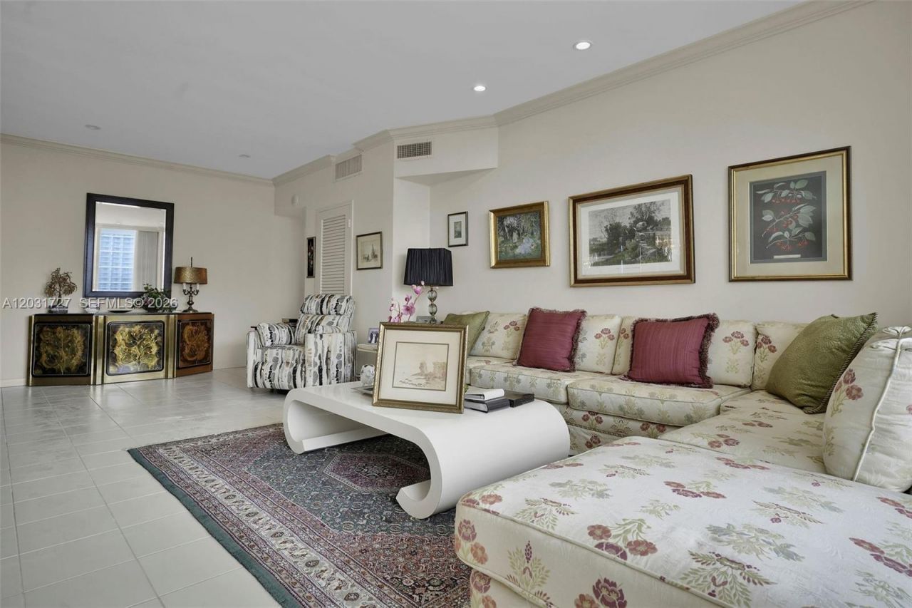 4747 Collins Ave, Unit 510, Miami Beach, FL 33140 Photo