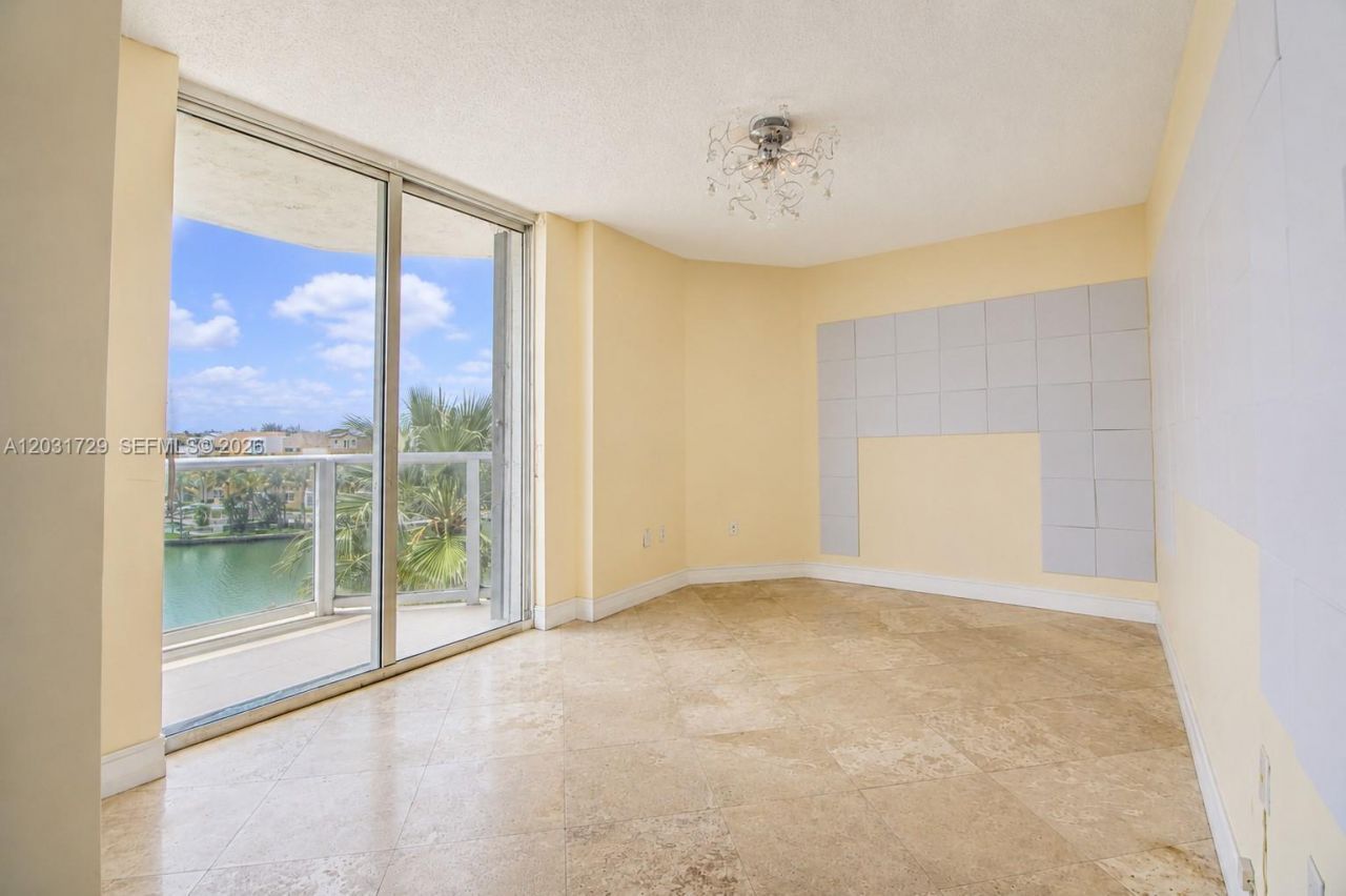 5900 Collins Ave , Unit 601, Miami Beach, FL 33140 Photo