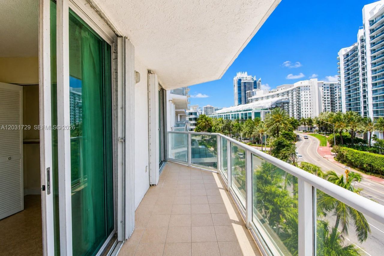 5900 Collins Ave , Unit 601, Miami Beach, FL 33140 Photo