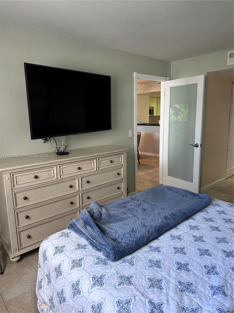 5880 W Collins Ave , Unit 1203, Miami Beach, FL 33140 Photo