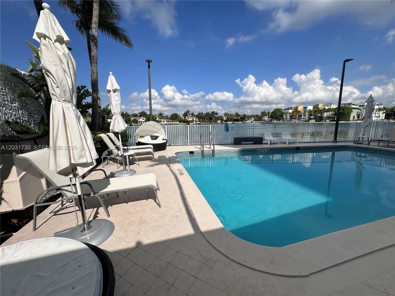5880 W Collins Ave , Unit 1203, Miami Beach, FL 33140 Photo