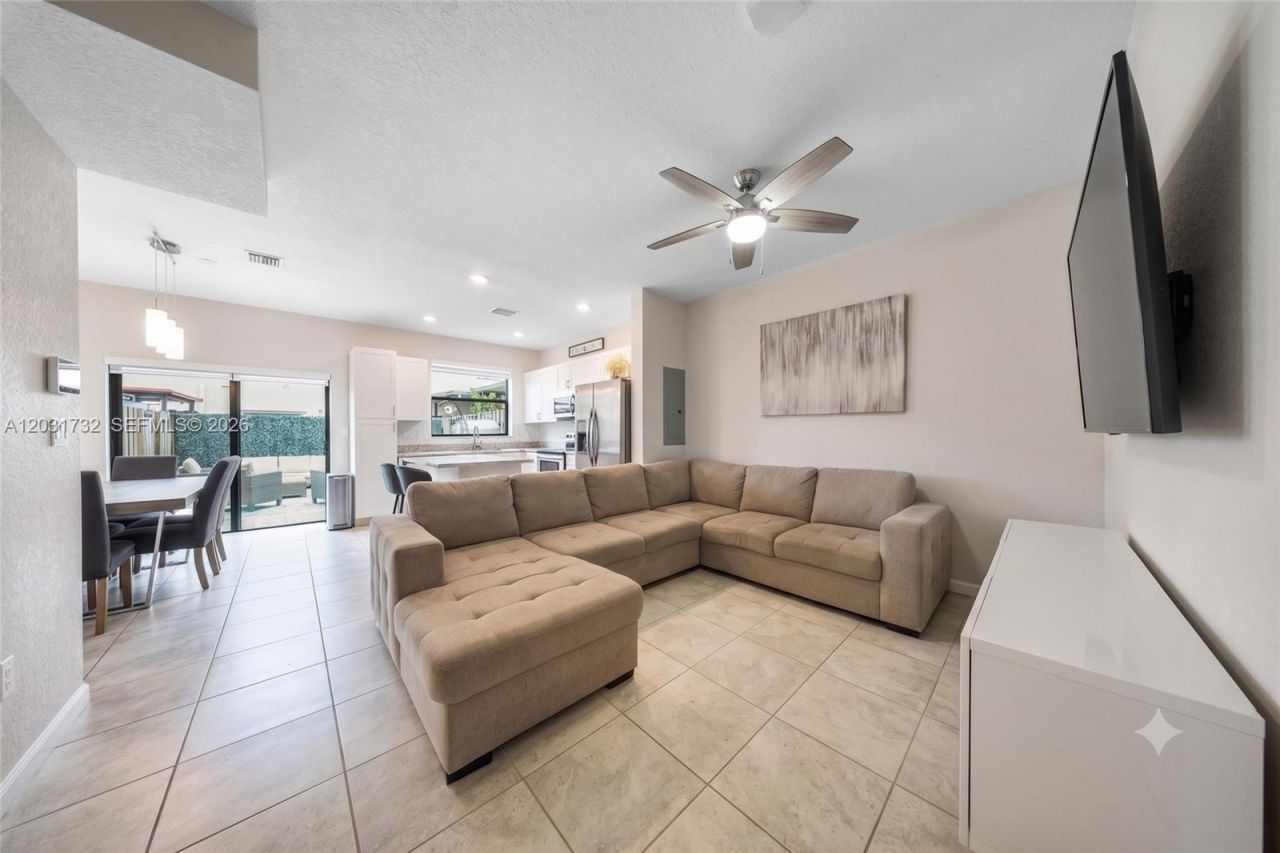 24911 SW 112th Pl , Homestead, FL 33032 Photo