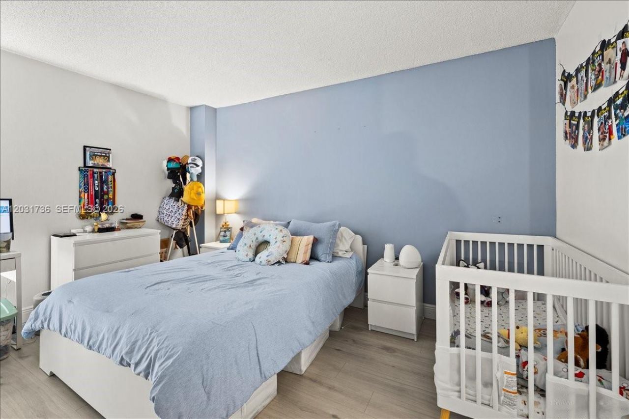 3101 N Country Club Dr , Unit 209, Aventura, FL 33180 Photo