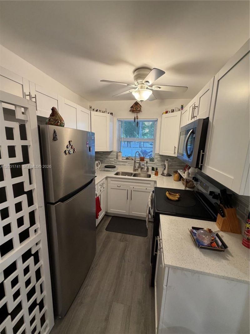 3500 Harrison , Unit 4, Hollywood, FL 33021 Photo