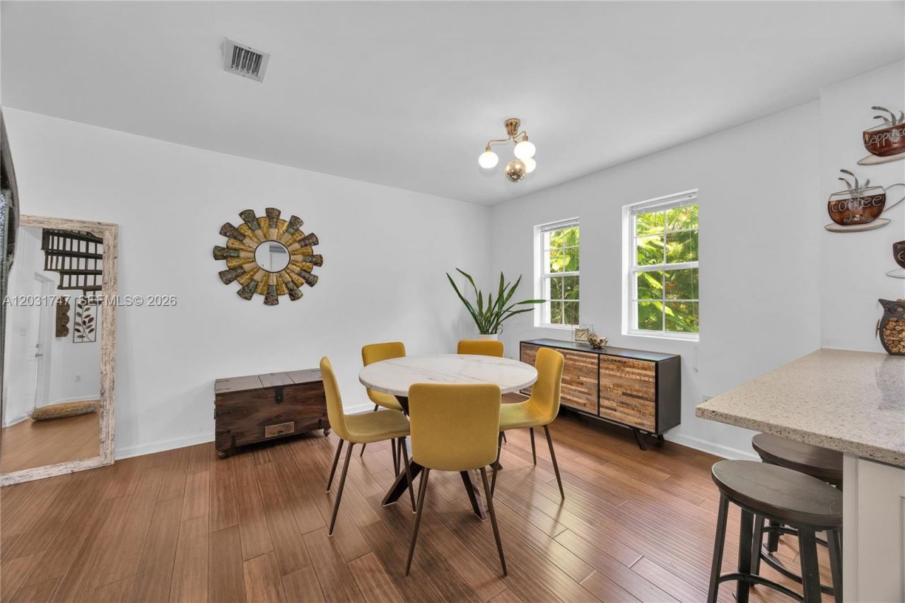 2850 Coconut Ave , Unit 15, Miami, FL 33133 Photo