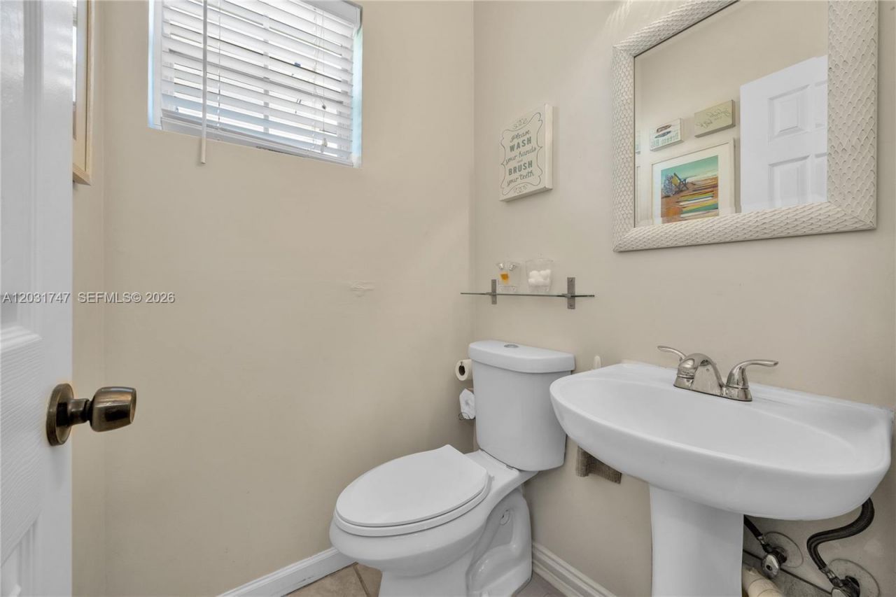 2850 Coconut Ave , Unit 15, Miami, FL 33133 Photo