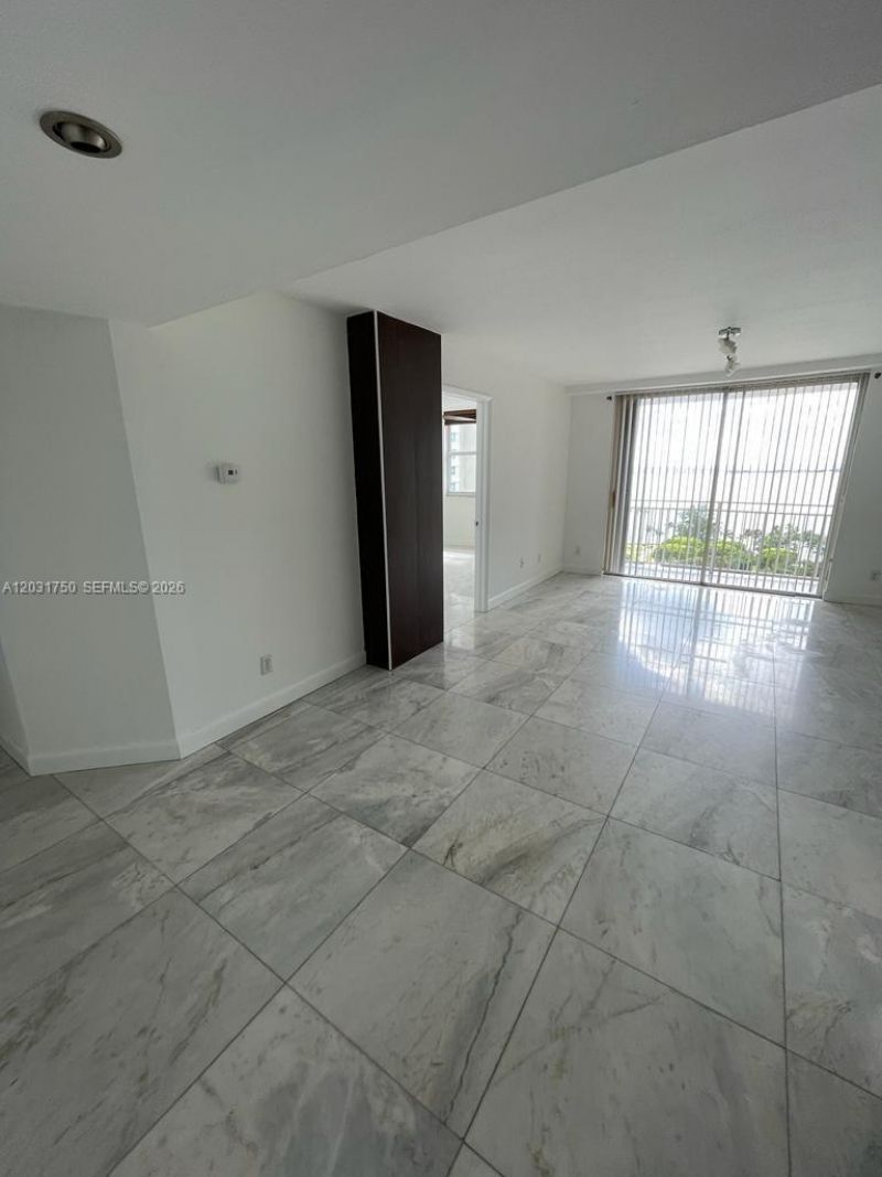 770 Claughton Island Dr , Unit 1504, Miami, FL 33131 Photo