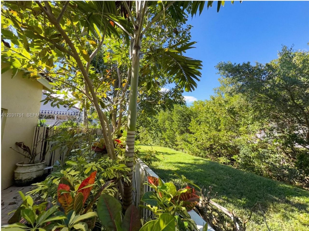 1145 W Lake St , Hollywood, FL 33019 Photo