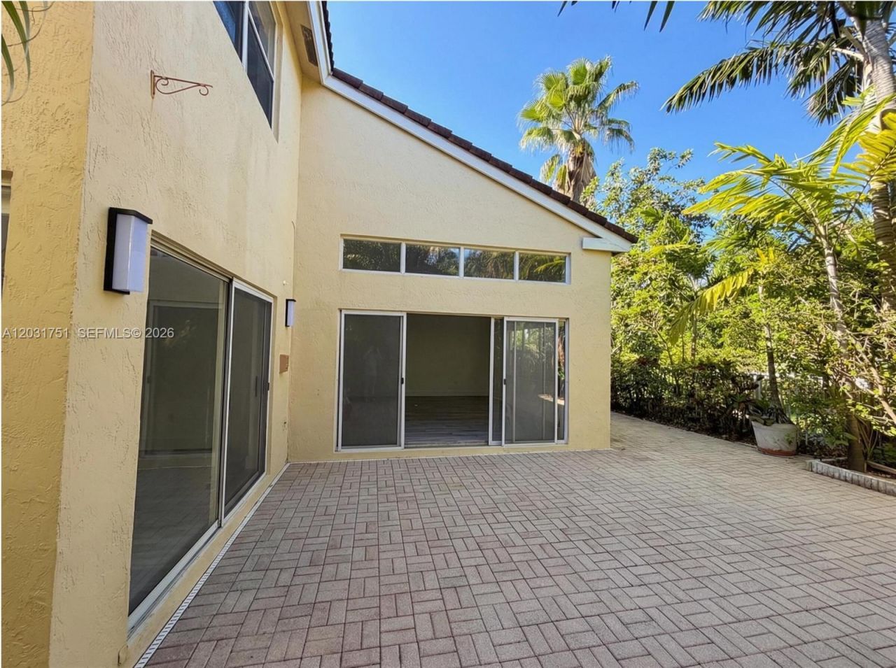 1145 W Lake St , Hollywood, FL 33019 Photo