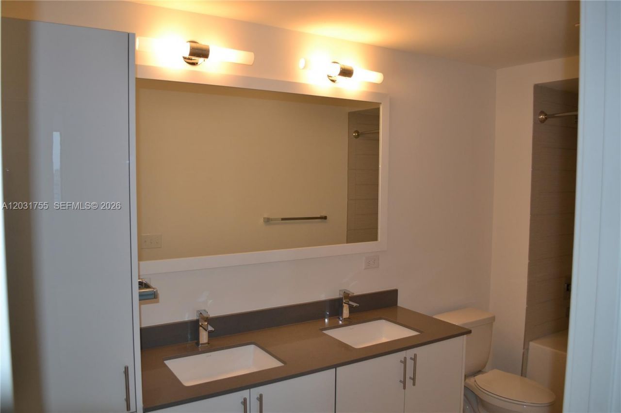 999 SW 1st Ave , Unit 2517, Miami, FL 33130 Photo
