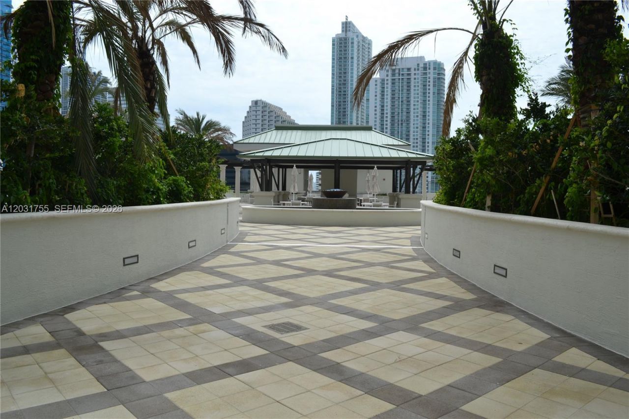 999 SW 1st Ave , Unit 2517, Miami, FL 33130 Photo