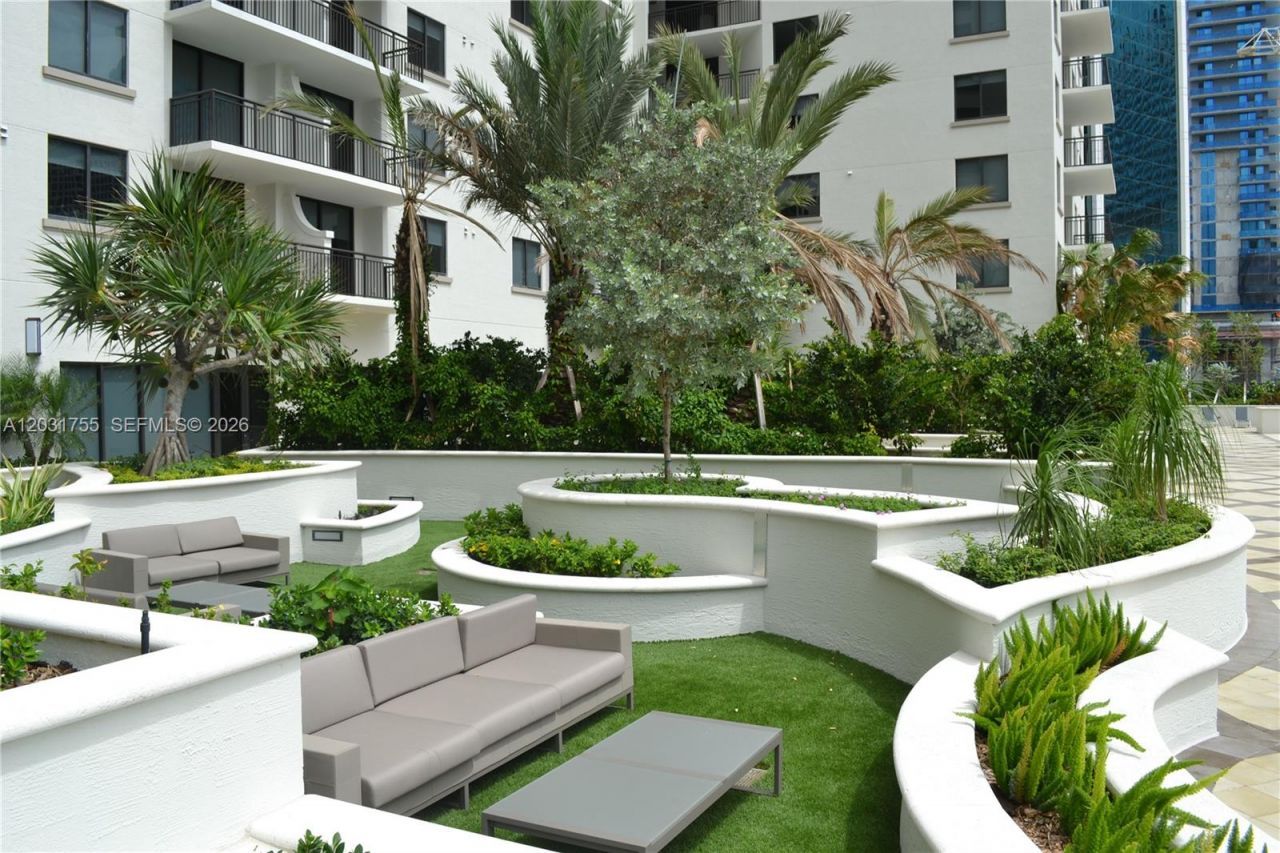 999 SW 1st Ave , Unit 2517, Miami, FL 33130 Photo