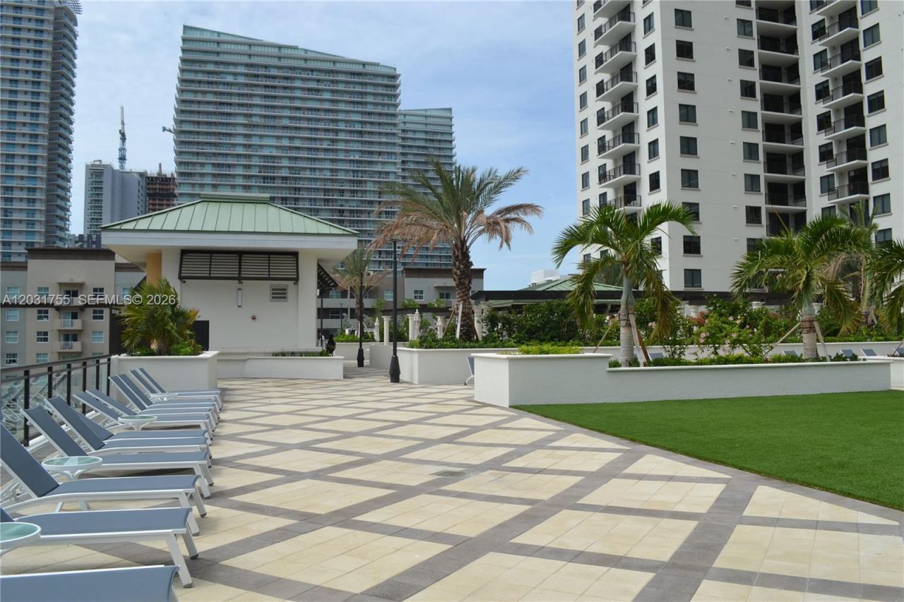 999 SW 1st Ave , Unit 2517, Miami, FL 33130 Photo