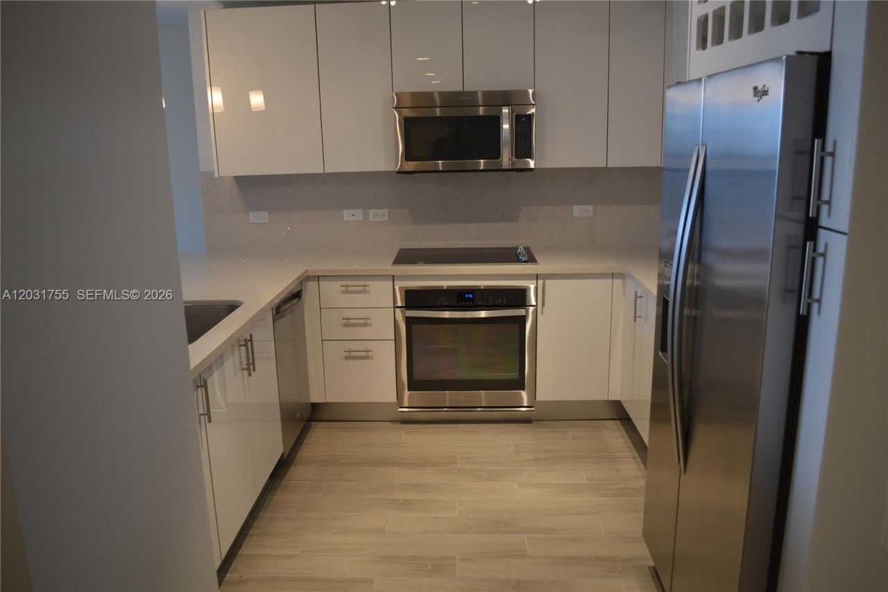 999 SW 1st Ave , Unit 2517, Miami, FL 33130 Photo