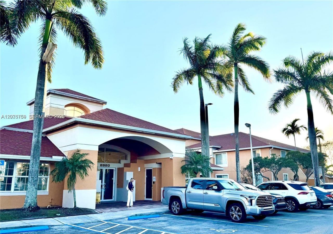 6900 SW 39th St , Unit 206J, Davie, FL 33314 Photo