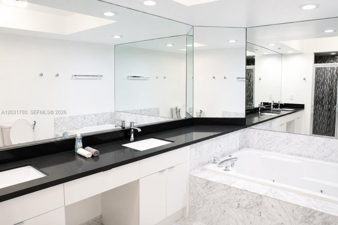 16400 Collins Ave, Unit 542, Sunny Isles Beach, FL 33160 Photo