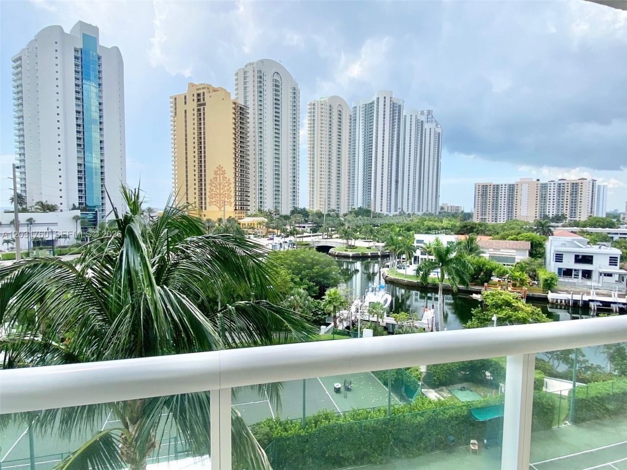 16400 Collins Ave, Unit 542, Sunny Isles Beach, FL 33160 Photo