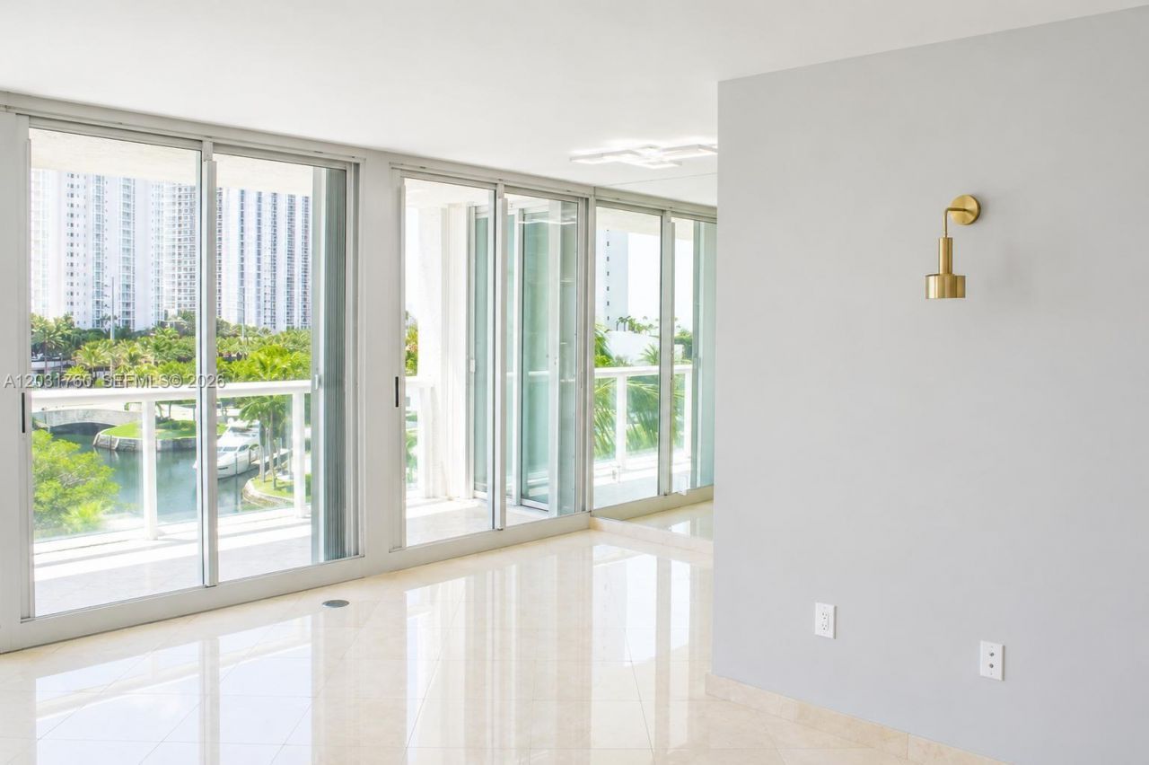 16400 Collins Ave, Unit 542, Sunny Isles Beach, FL 33160 Photo