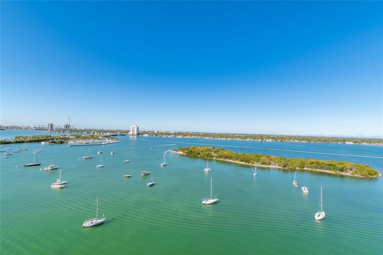7934 West Dr , Unit 705, North Bay Village, FL 33141 Photo