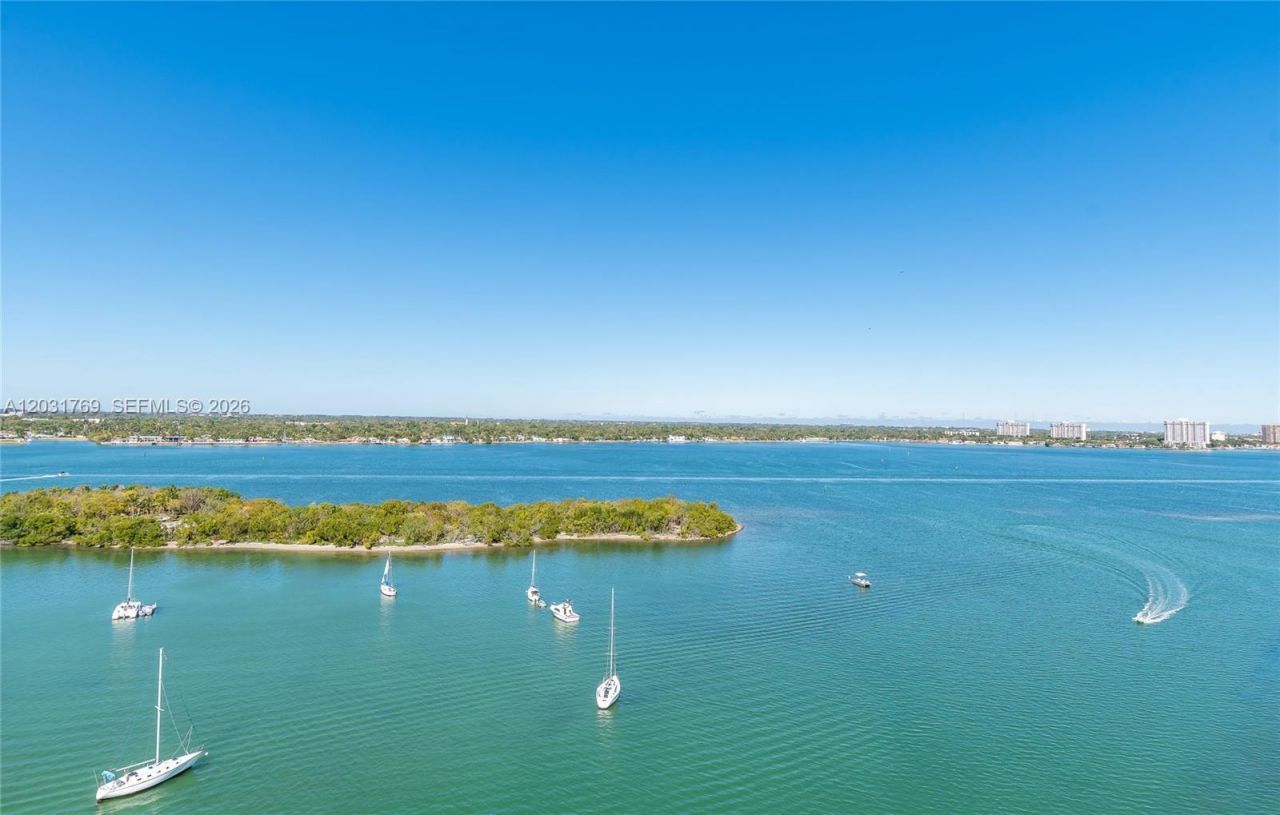 7934 West Dr , Unit 705, North Bay Village, FL 33141 Photo