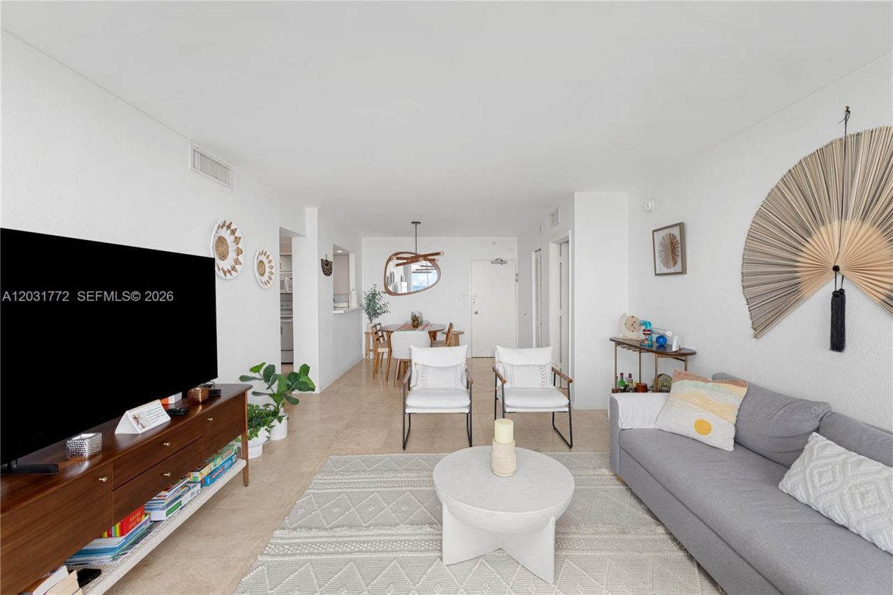 5600 Collins Ave , Unit 14R, Miami Beach, FL 33140 Photo