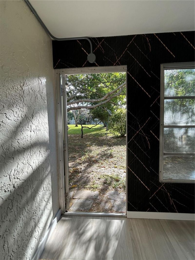 609 S State Road 7 , Unit 1E, Margate, FL 33068 Photo