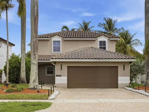 19185 NW 22nd St , Unit 19185, Pembroke Pines, FL 33029