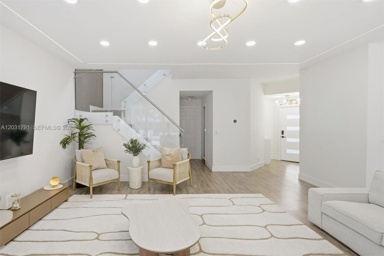 19185 NW 22nd St , Unit 19185, Pembroke Pines, FL 33029 Photo