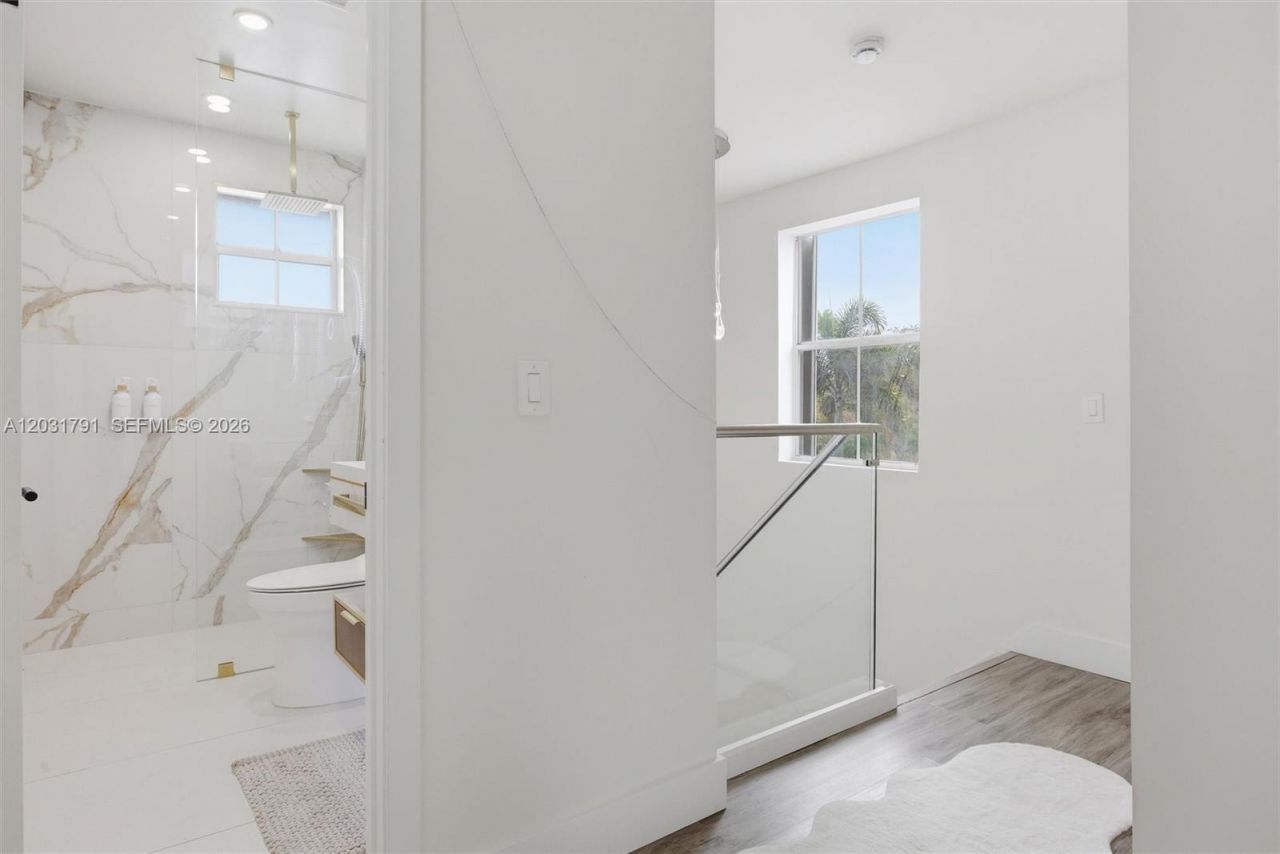 19185 NW 22nd St , Unit 19185, Pembroke Pines, FL 33029 Photo